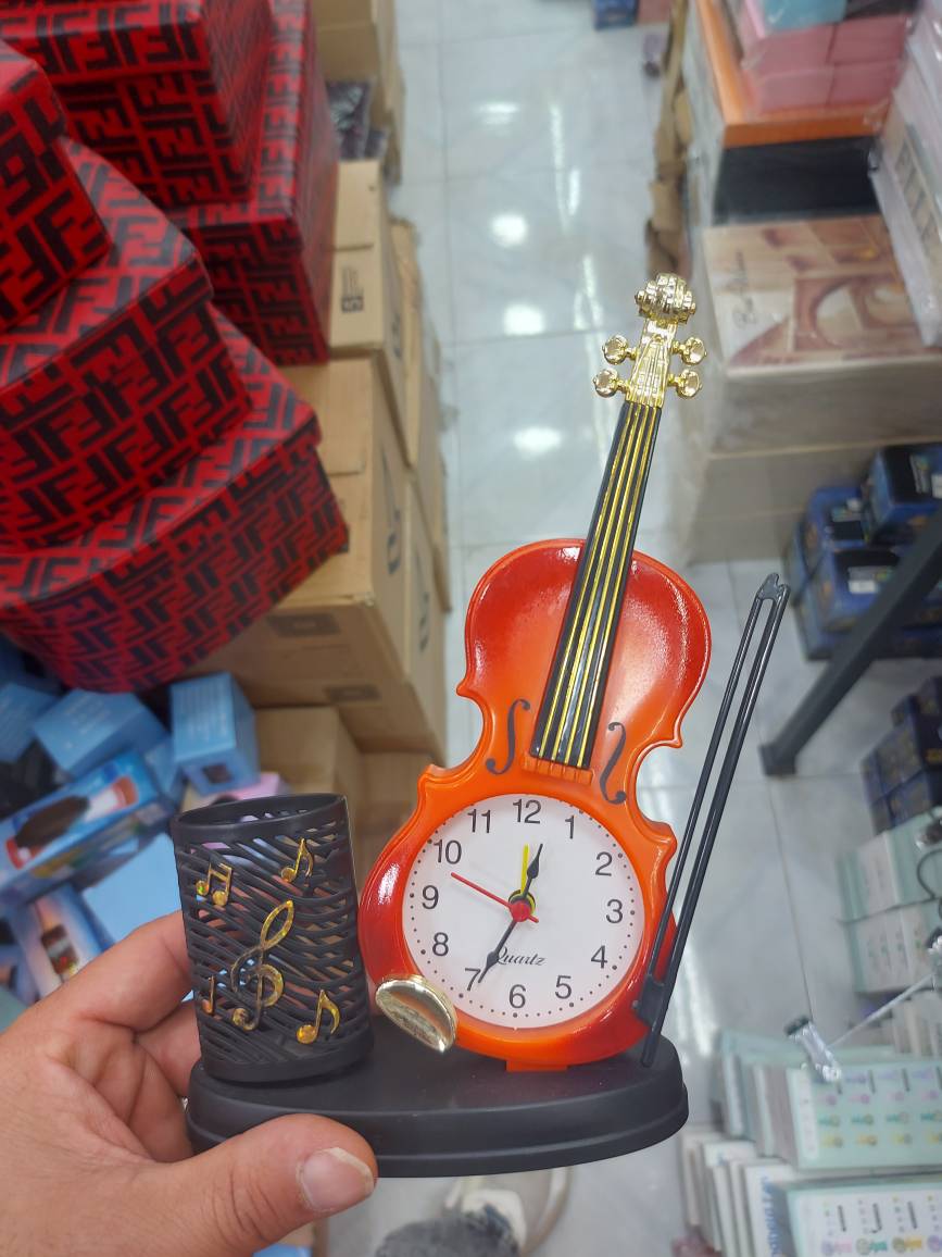 ساعت و جا قلمی رو میزی طرح ویالن سایز کوچک