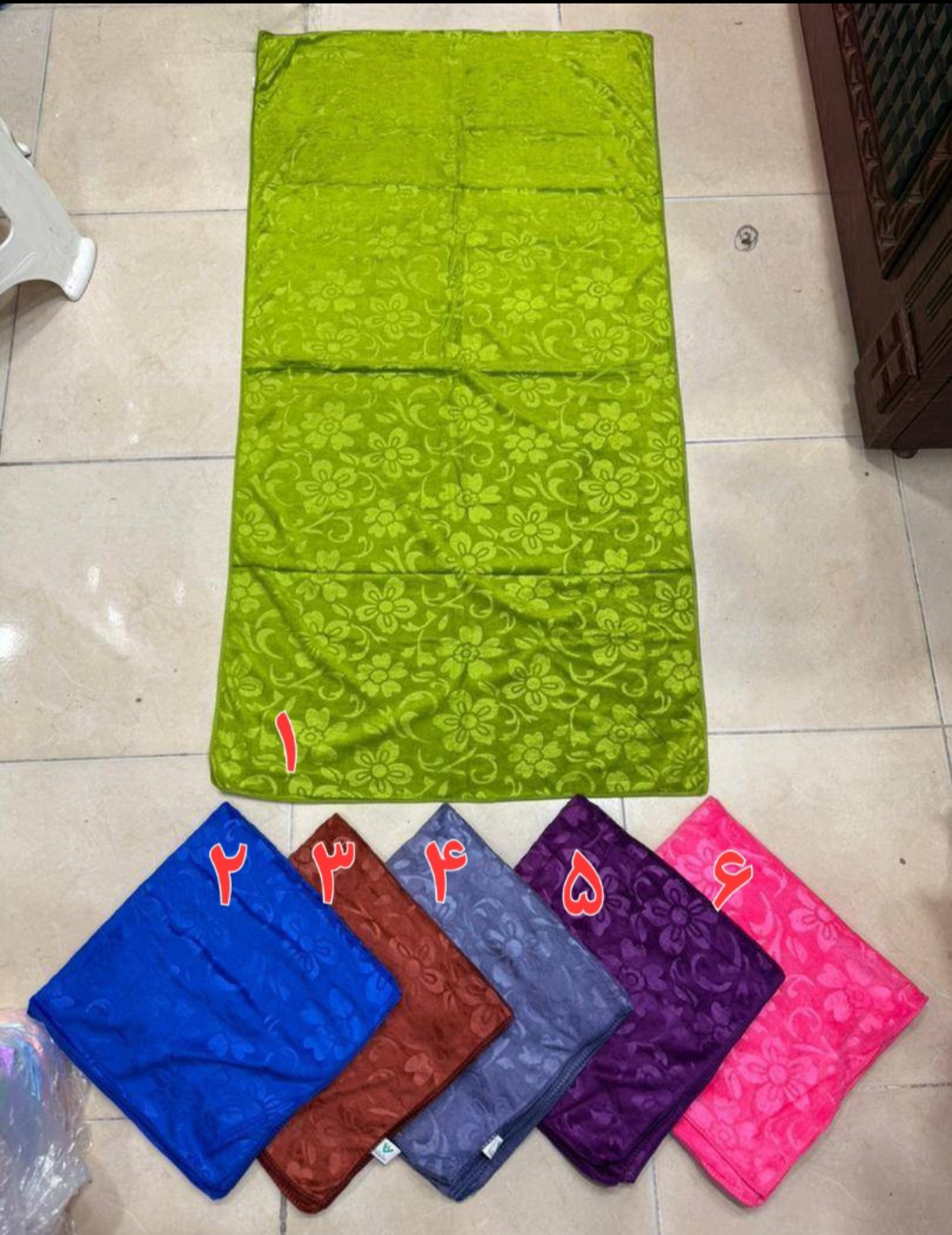 حوله استخری گلدار در سایز70×140